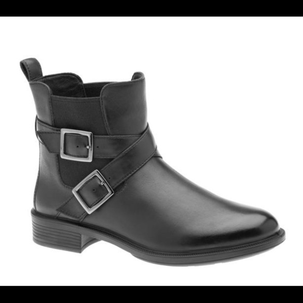 Umberto Raffini Tanya black boots, size 10